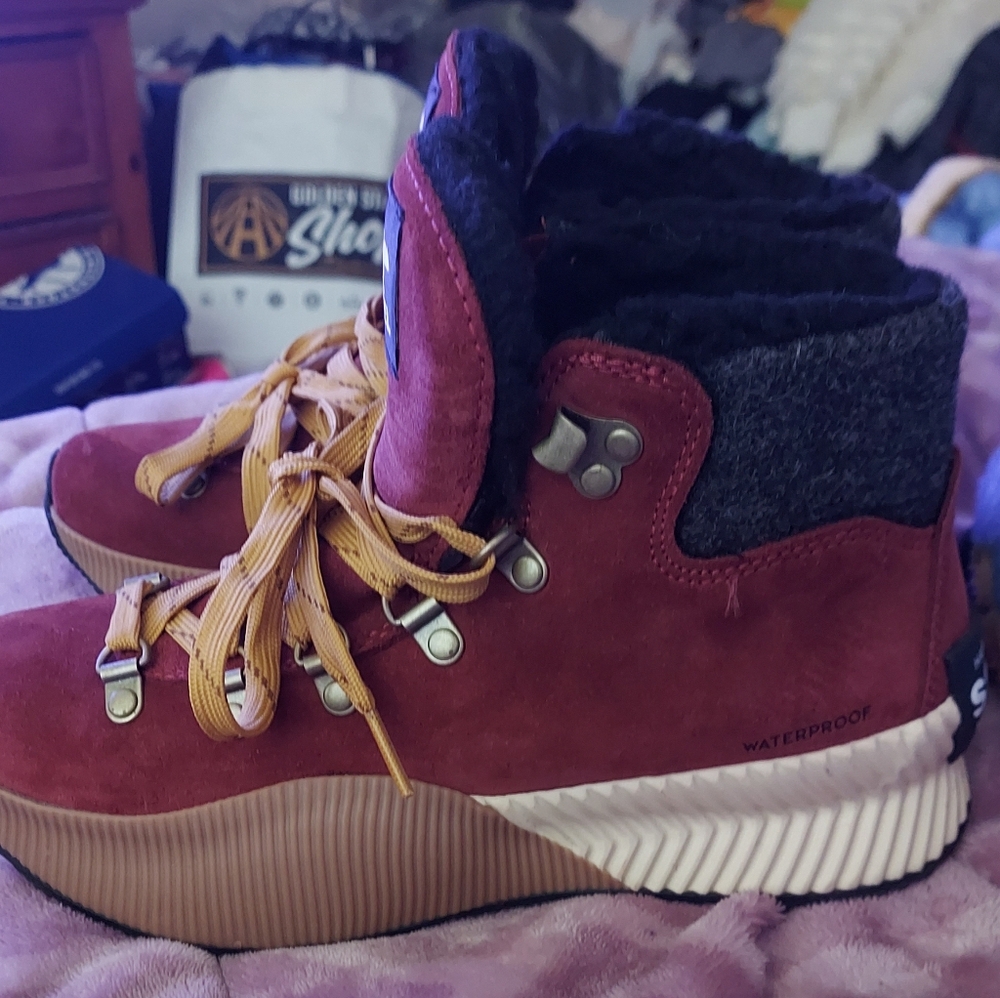 Sorel - Picture 4 of 4